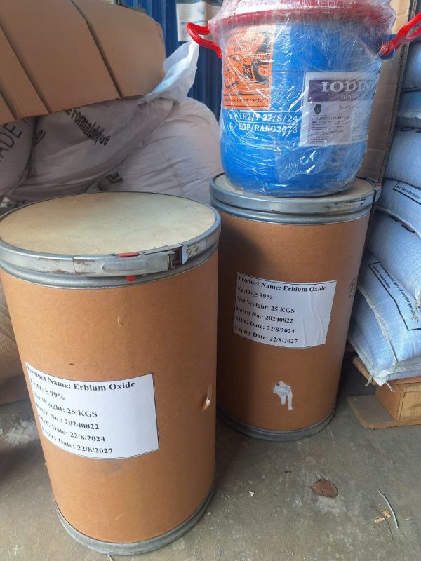 Sản phẩm Erbium Oxide nhập khẩu của chúng tôi