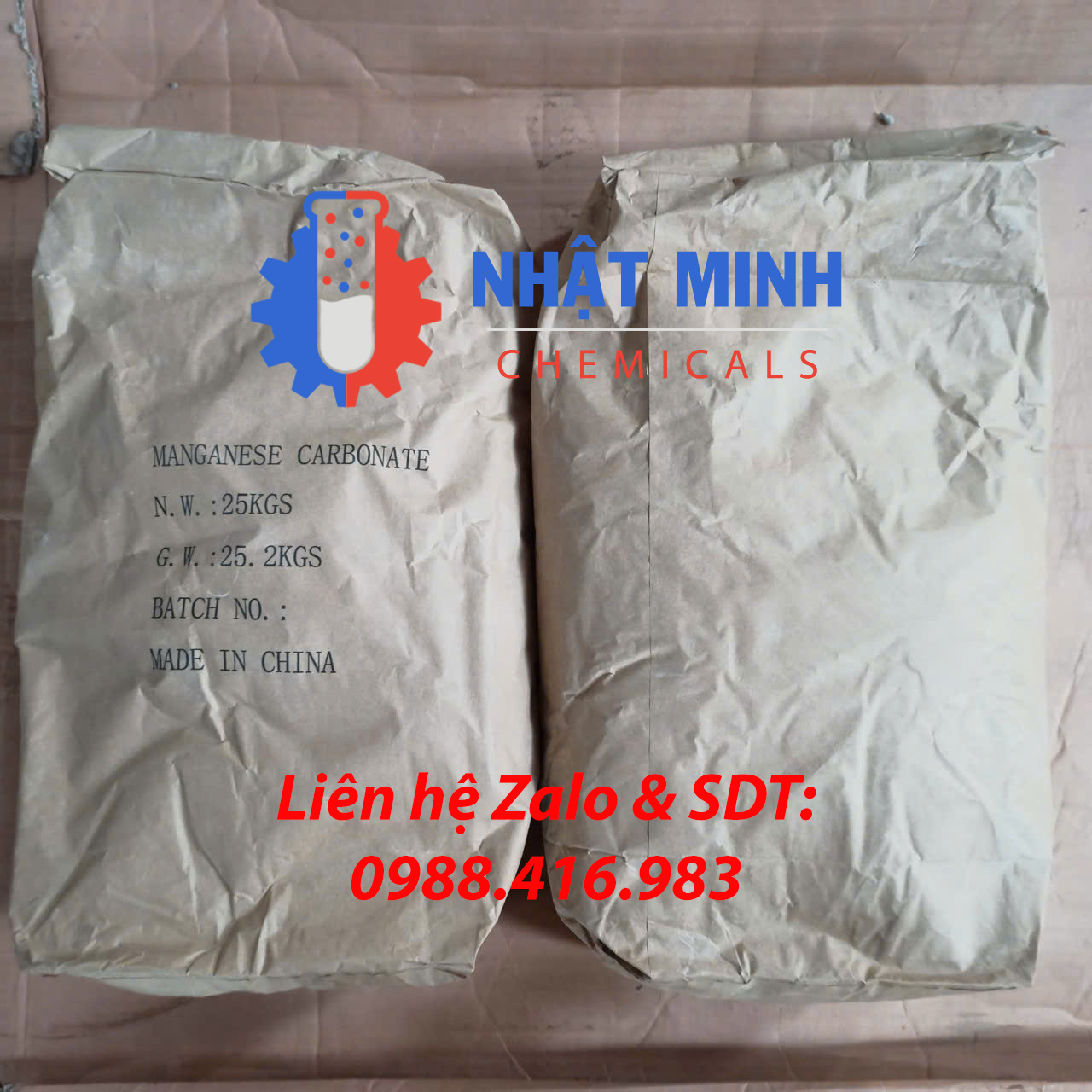Manganese Carbonate (MnCO₃) N.W. 25 kg, G.W. 25.2 kg, xuất xứ Trung Quốc, phân phối bởi Nhật Minh Chemicals.