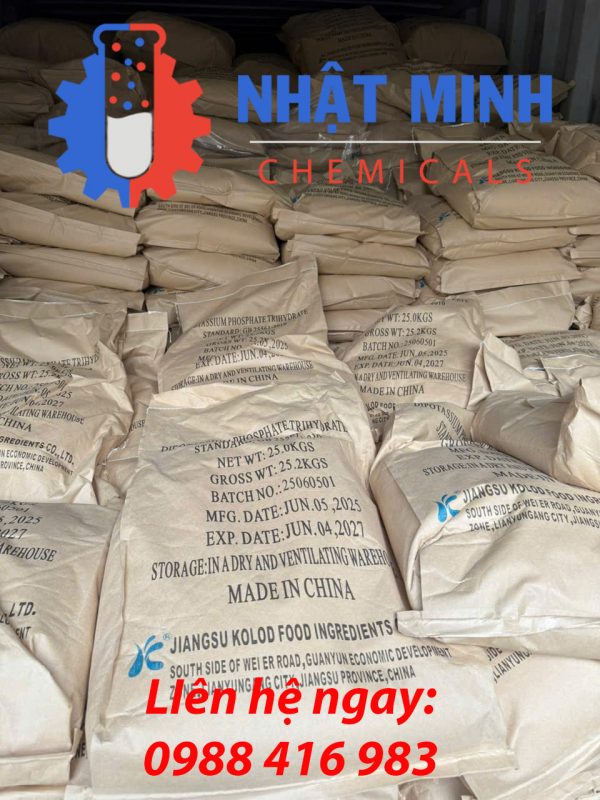 Bao bì Ferrous Sulfate Heptahydrate (FeSO₄·7H₂O) chuẩn GB29211-2012, túi 25.0 kg (Gross 25.2 kg), sản xuất 27/05/2025 (MFG), hết hạn 26/05/2027 (EXP), Made in China
